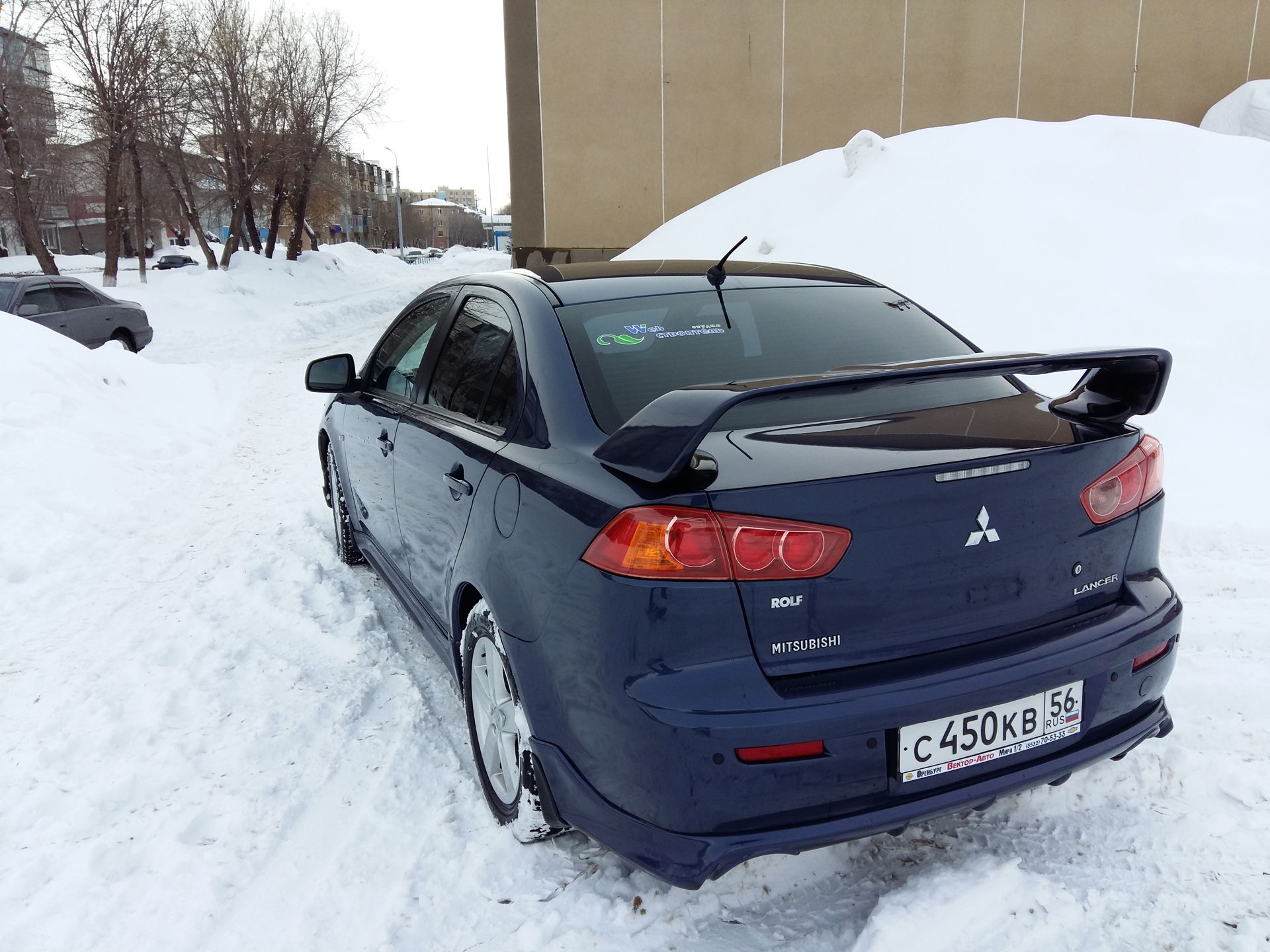 наклейки для автомобиля